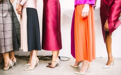 Plongez dans l’univers fascinant de la mode : tendances, défis et impacts sociétaux