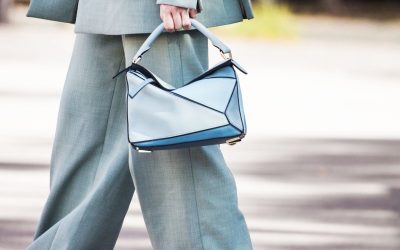 Quand la Mode Défie la Gravité : L’Avènement des Vêtements Volants